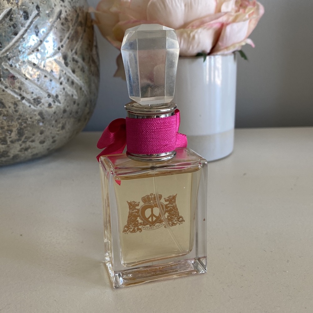 Juicy Couture Peace & Love perfume - Picture 2 of 7